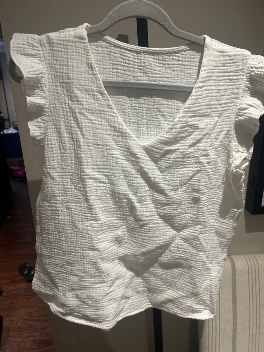 Women’s Textured V-Neck Ruffle Sleeve Blouse - White